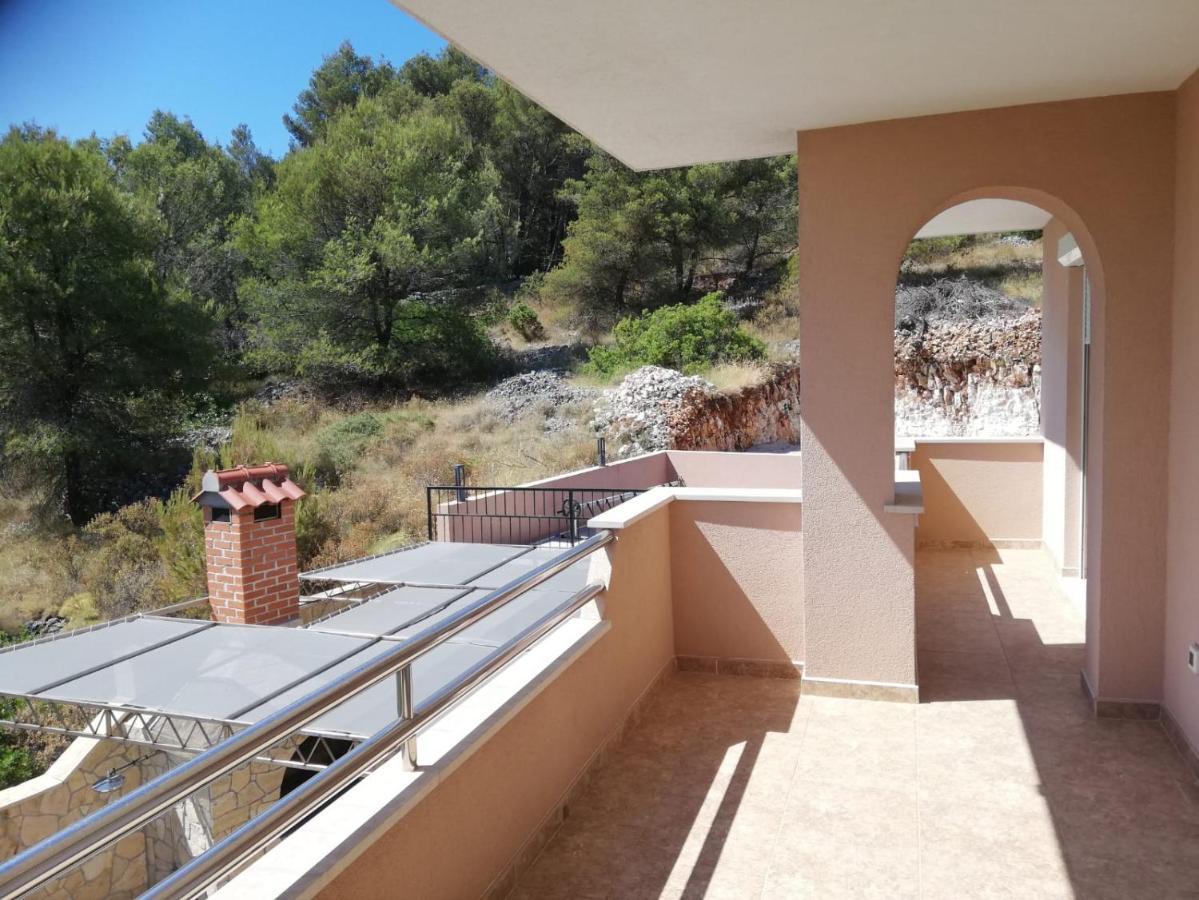 Apartments Panorama With Seasonal Pool Slatine Exterior photo
