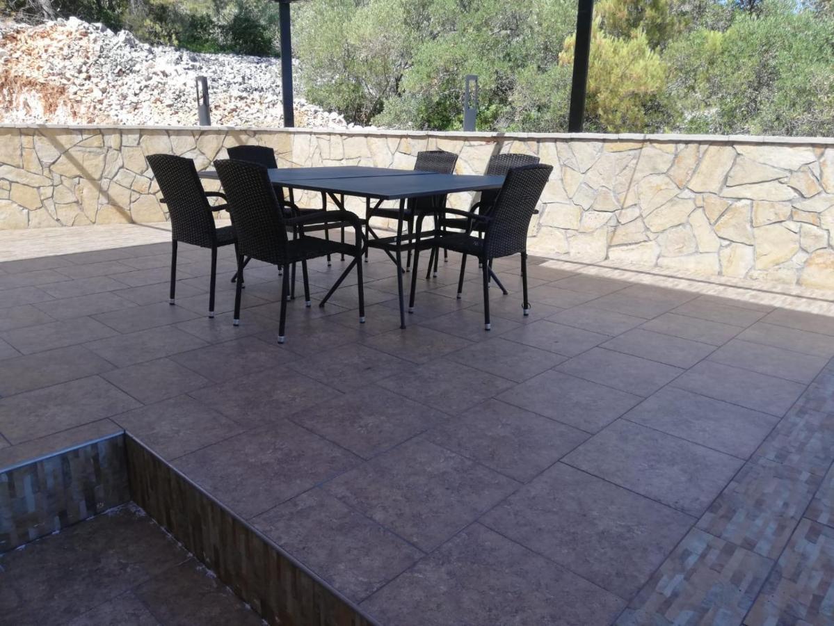 Apartments Panorama With Seasonal Pool Slatine Exterior photo